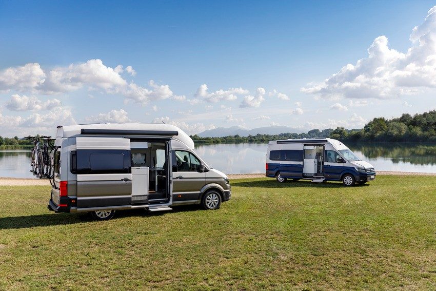 Grand California 600 (au premier plan) et 680.