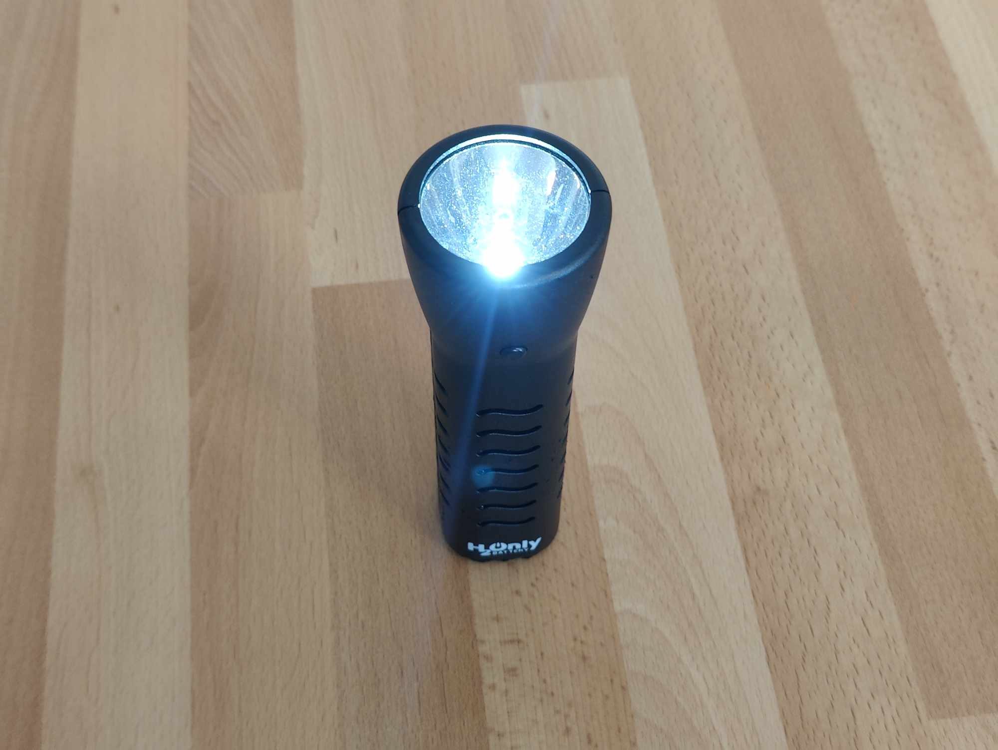 La lampe est restée allumée pendant plus de 24 heures.