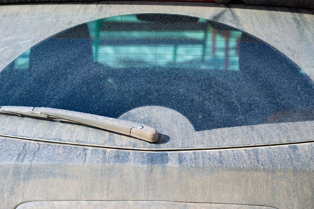 La police peut verbaliser en Roumanie si les vitres d'un véhicule ne sont pas propre.