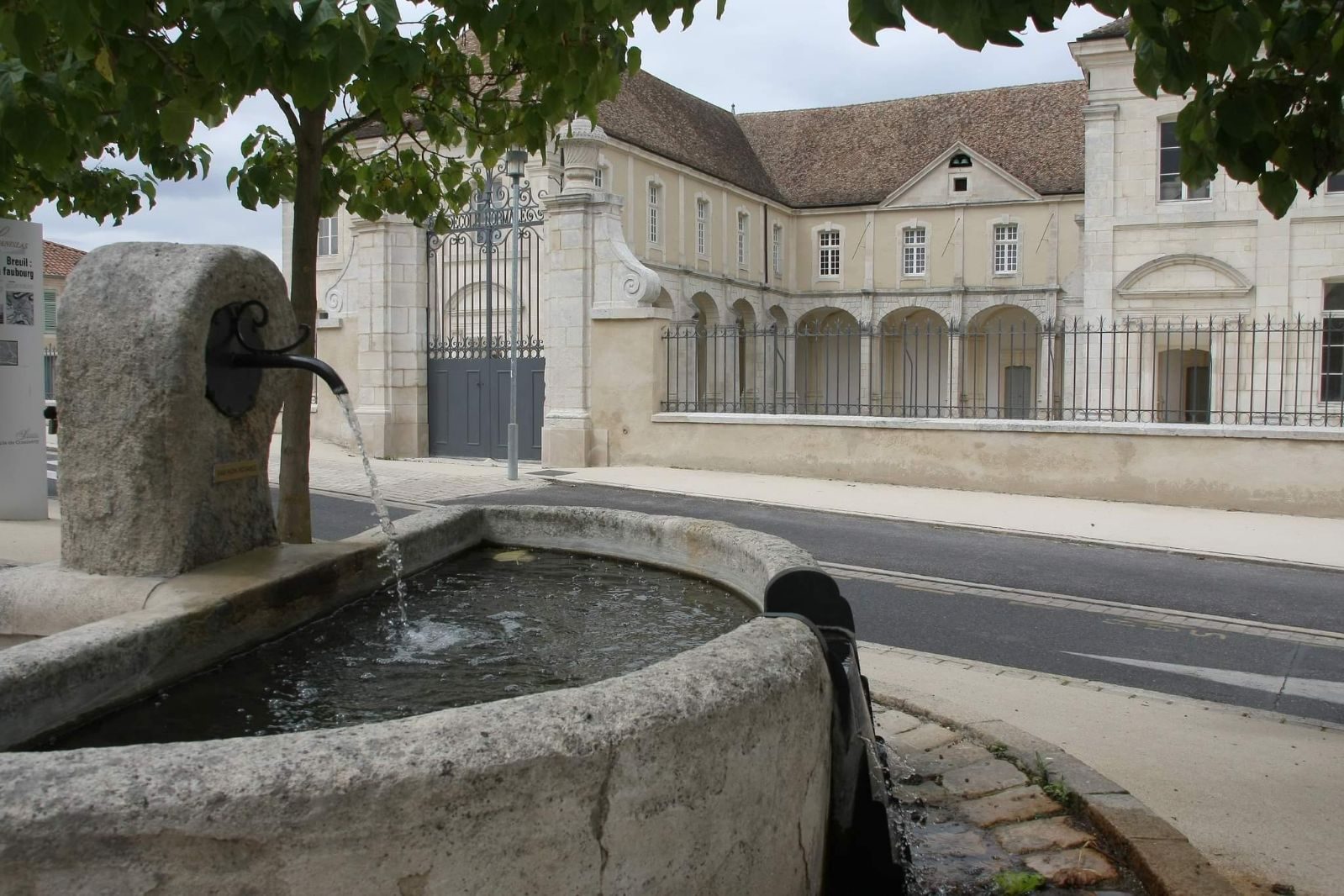 Le centre-ville de Commercy.