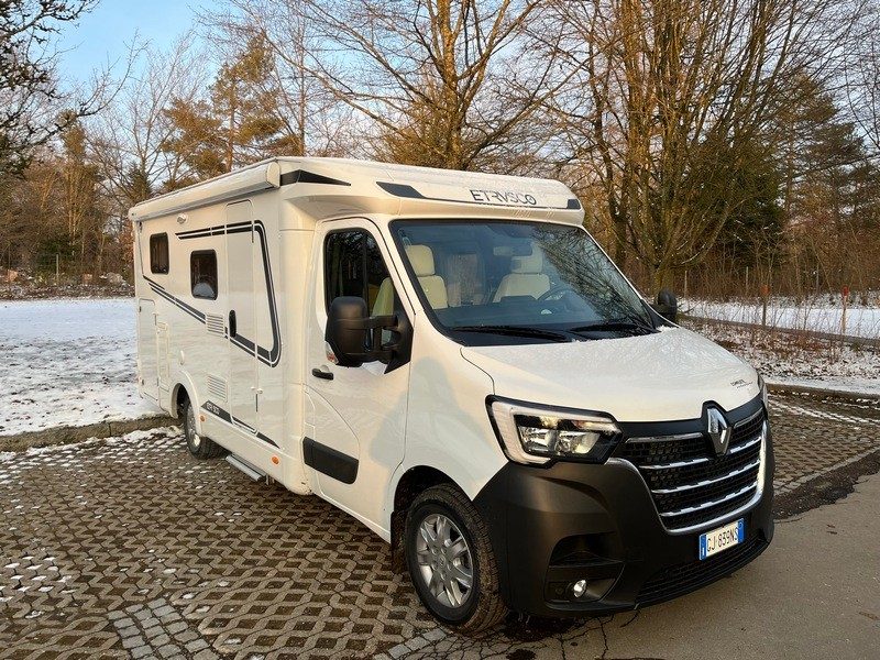 Le V 6.8 SR est un des deux nouveaux profilés sur Renault Masteur.
