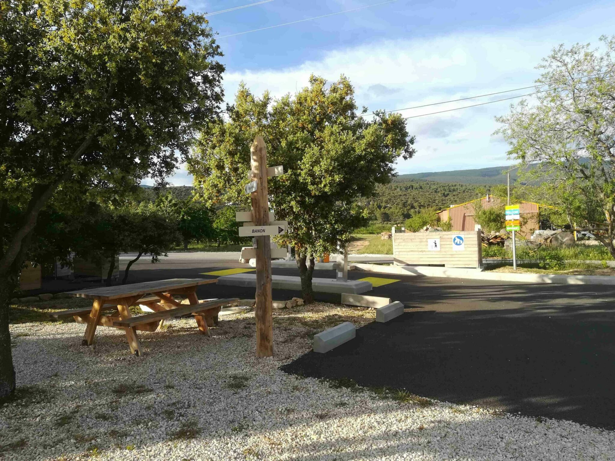 L’aire de camping-car des Villars – les Hautes Garrigues