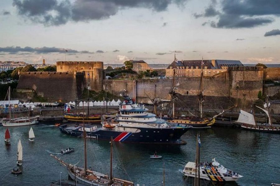 Les Fêtes Maritimes de Brest.