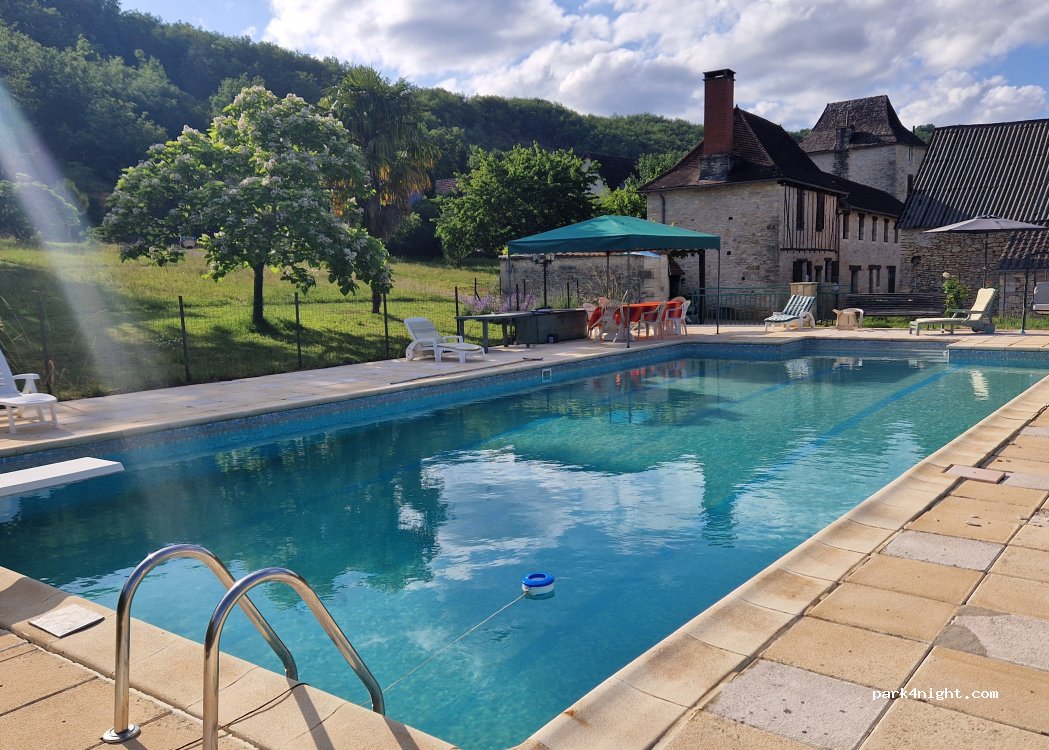 Aire de camping-car en Dordogne