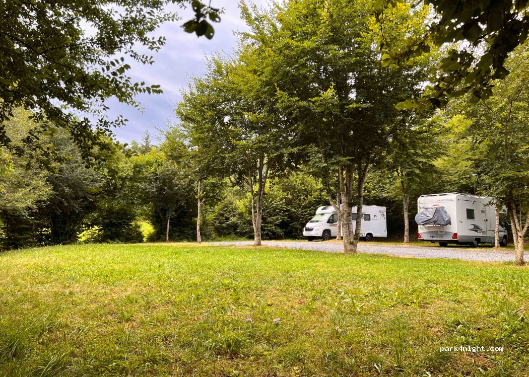aire camping-car charbonnieres les varennes