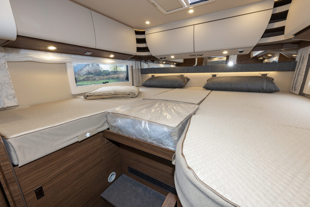 Camping-car Carthago chi c-Line I4.9