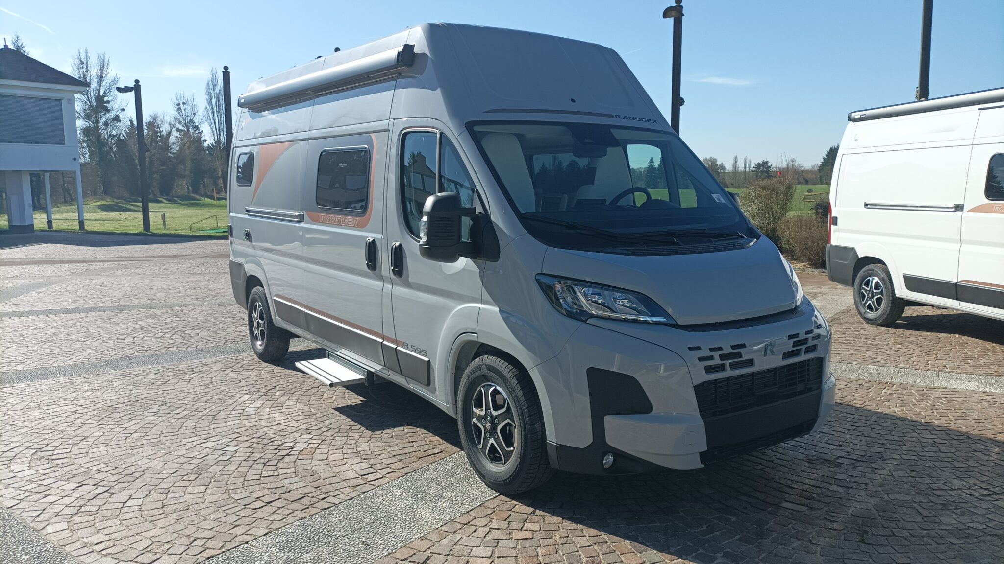 Fourgon Randger R595