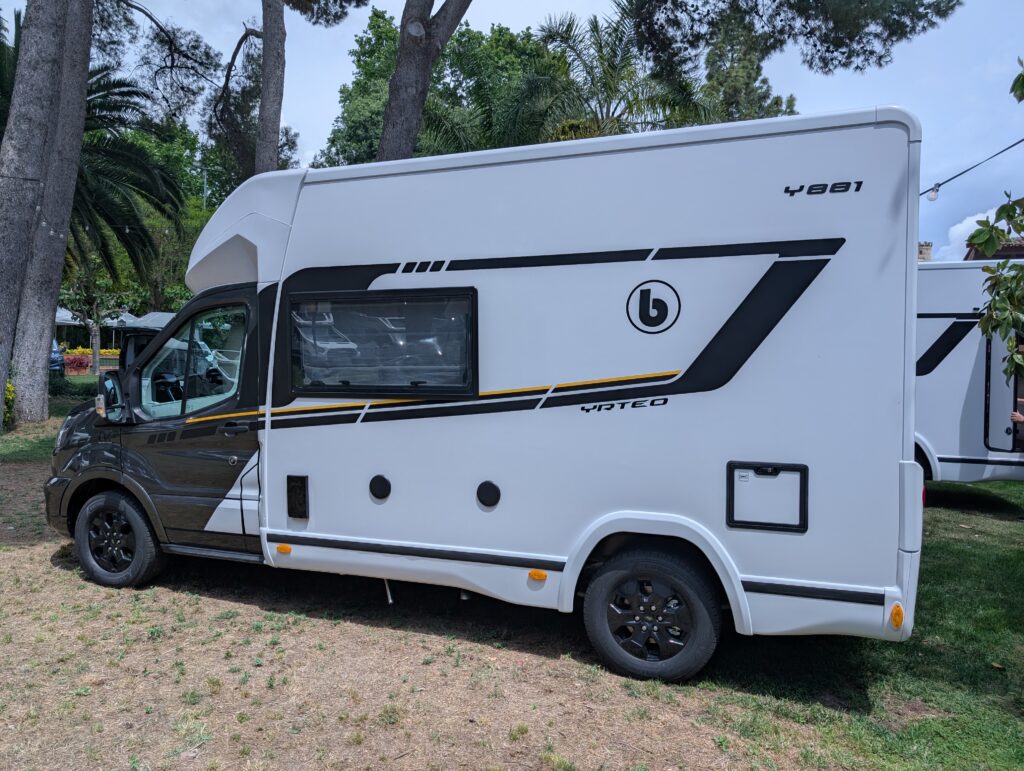 Camping-car Benimar Yrteo 881