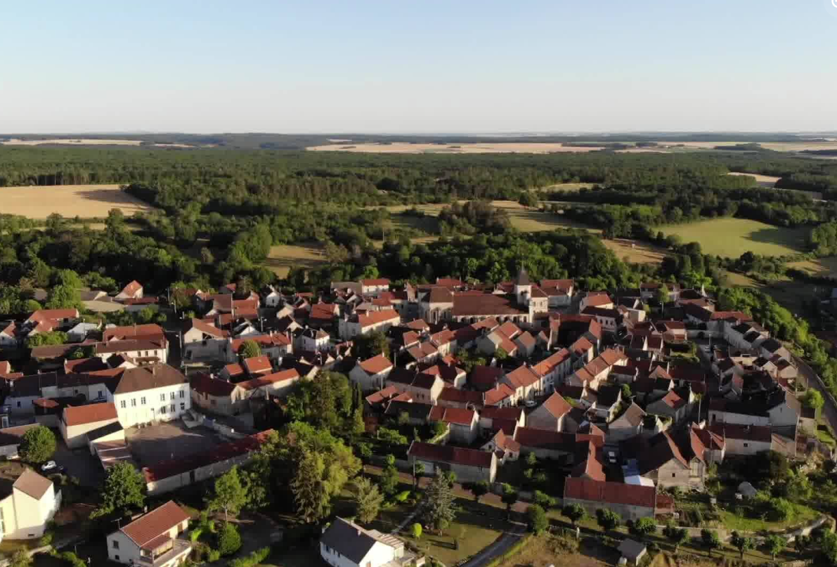 Cruzy-le-Châtel aire