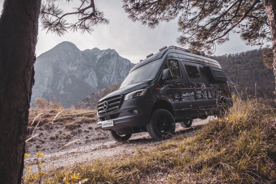 Camping-car fourgon Adria Supertwin