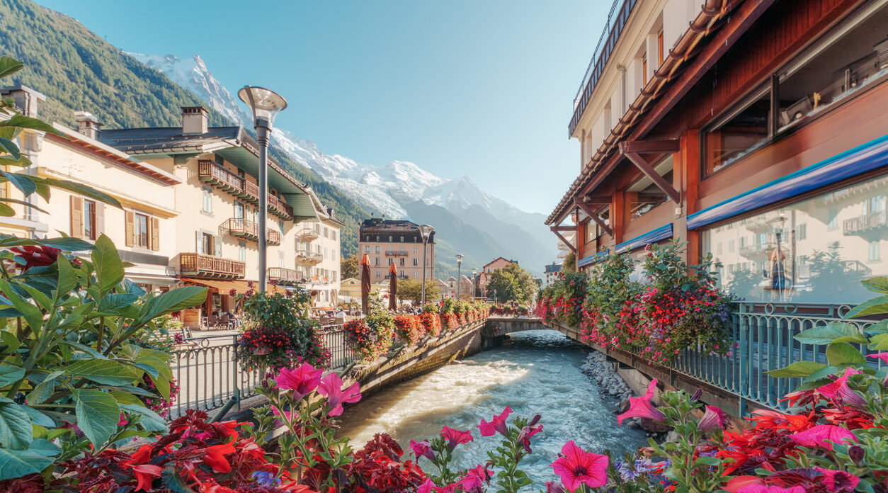 Chamonix Tightens Campervan Parking Regulations
